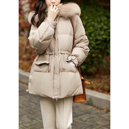 寒冬羽绒服的5套搭配，简直不要太轻奢，日常通勤特显格调