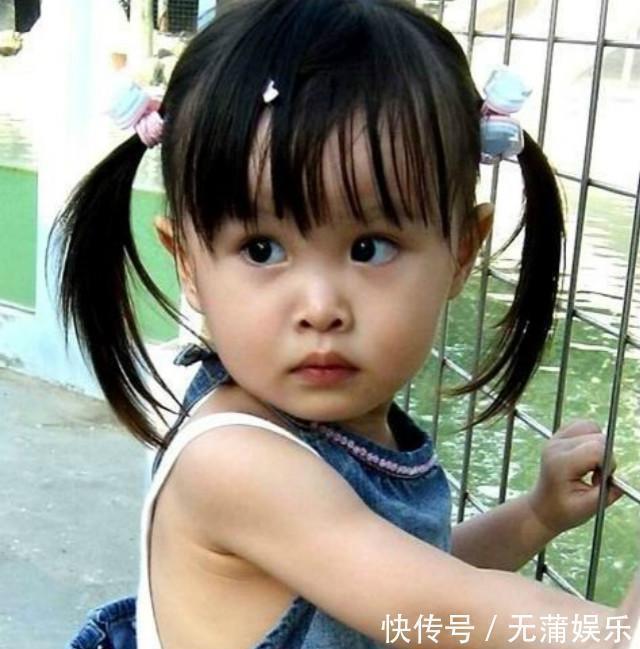 宝宝|两岁宝宝发育关键期,父母手头再紧,这四样东西别给孩子提前戒掉