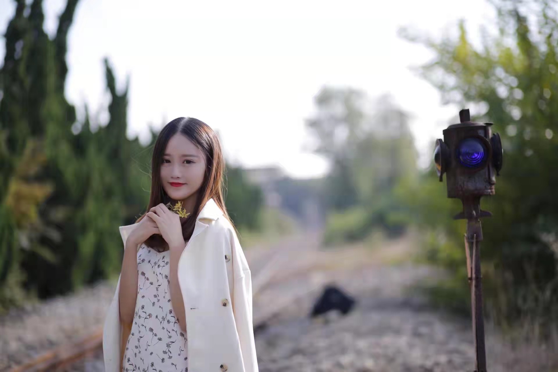 大长腿 包臀短裙小姐姐, 笑容甜美, 尽显迷人大长腿