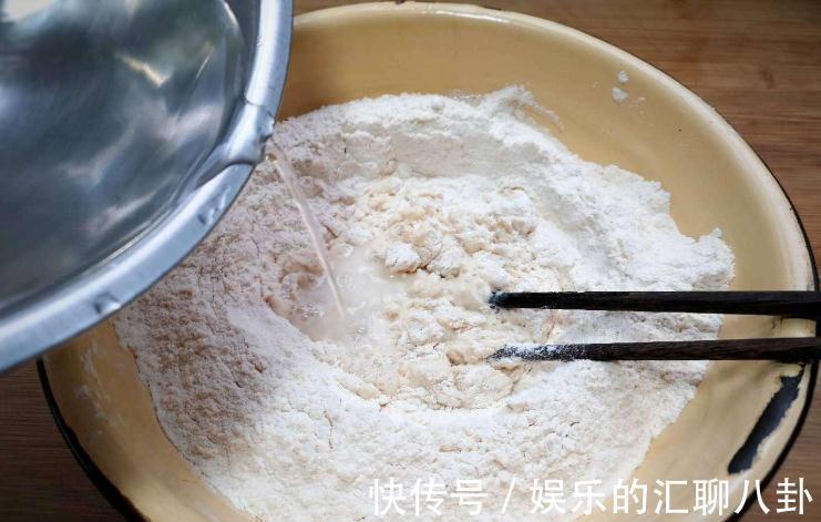 盖子|面发得好怎么就蒸不好呢?可能做错了5个步骤,导致包子不暄软