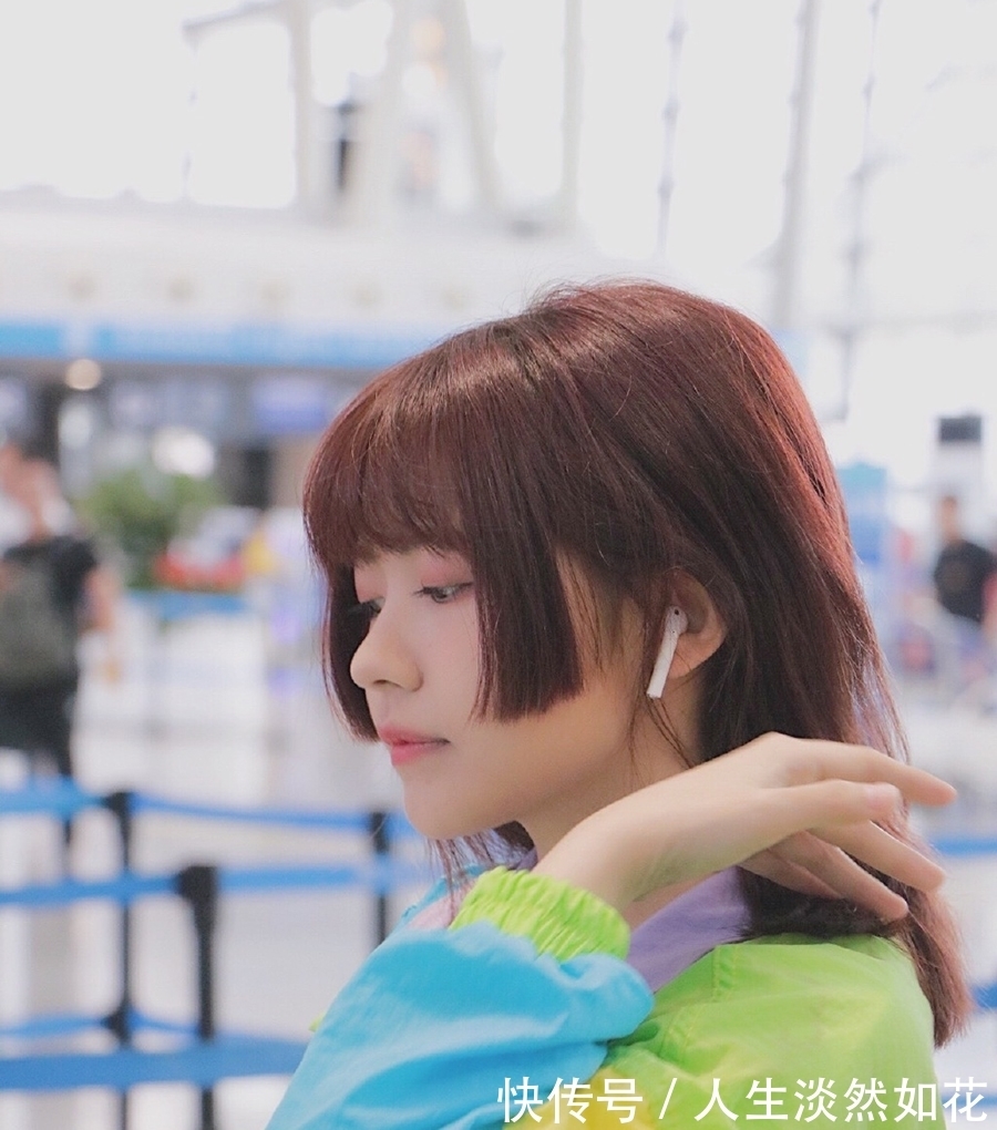 小巧 赖美云又穿彩虹装,“公主切”发型抢镜,圆脸姑娘别学她!