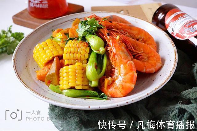 黑虎虾|46岁阿姨一人食午餐,焖一锅饭菜都有了,网友:家里没矿,吃不起