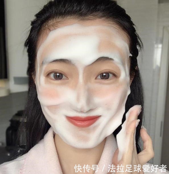 油皮 毛孔粗大出油快,多半是护肤不对!做好这3点,轻松养出干净脸!