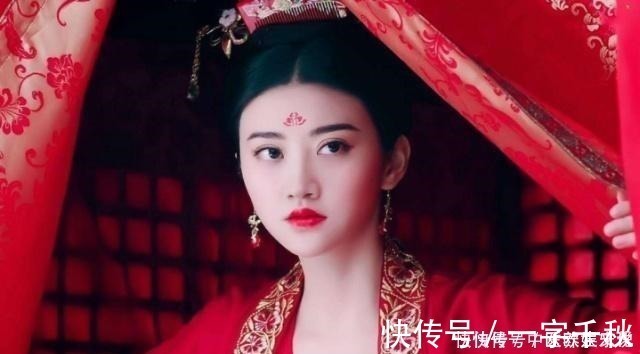 上联|才女出上联招亲“天字出头为我夫”,穷秀才的下联太经典了