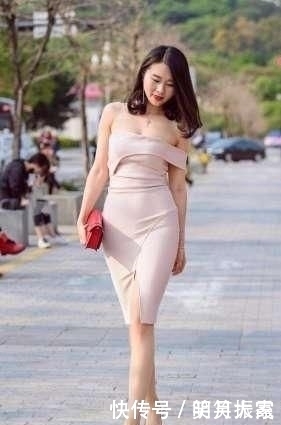 绝美的气质美女，走在街上彰显年轻女人的优美身姿