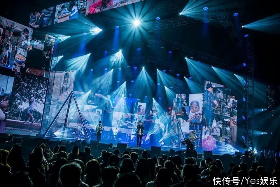 八三夭压轴第16届《KKBOX风云榜》颁奖典礼，与最强现代舞Dancers跨界演出