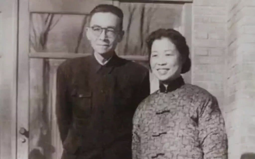 程应铨!林徽因去世七年后,梁思成坚持迎娶林洙,死前给林洙留下8个字