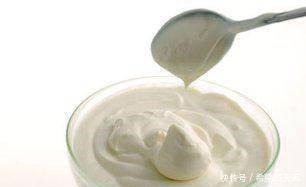 你们一直在给娃喝假酸奶,不信来看,这几种酸奶不能再喝了