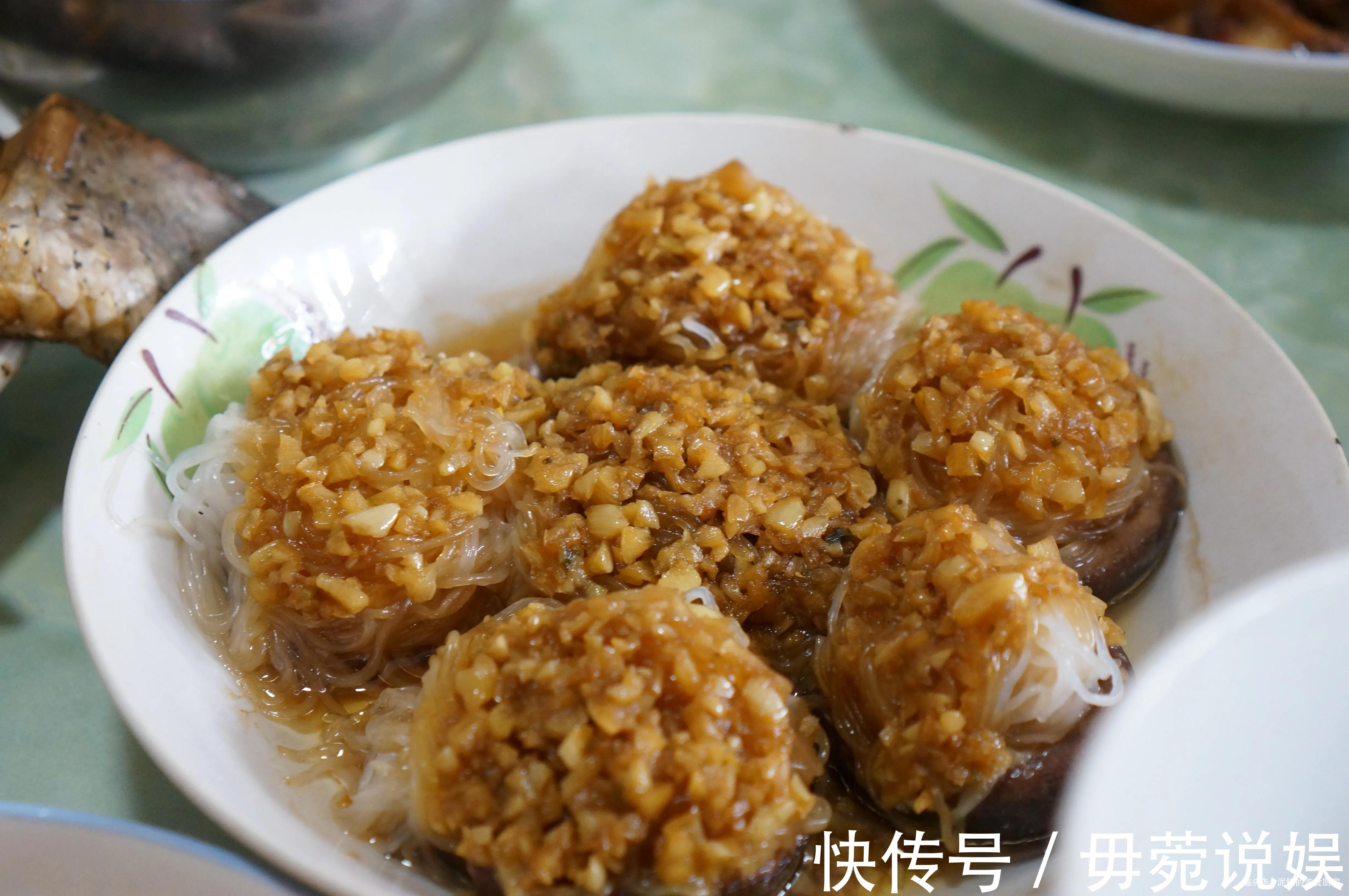 家宴|晒晒妈妈家的家宴，16道菜，荤素搭配太丰盛，网友不胖才怪