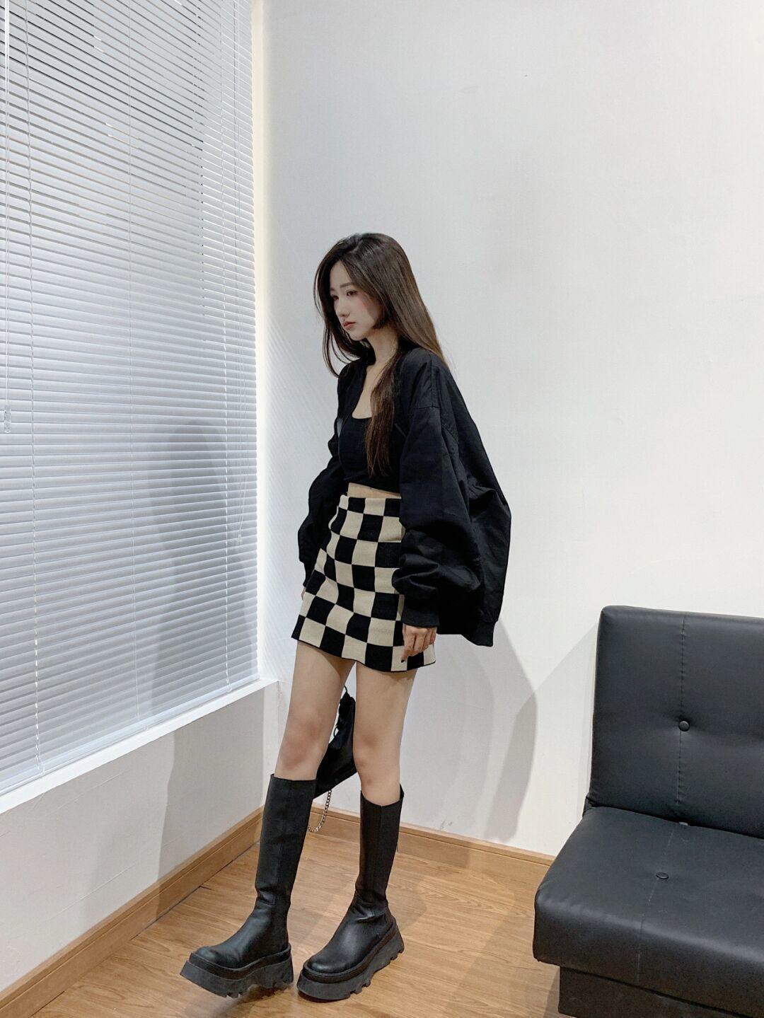 小个子|“梨型身材”的小个子女生别焦虑,掌握这些下装搭配,显瘦显腿长