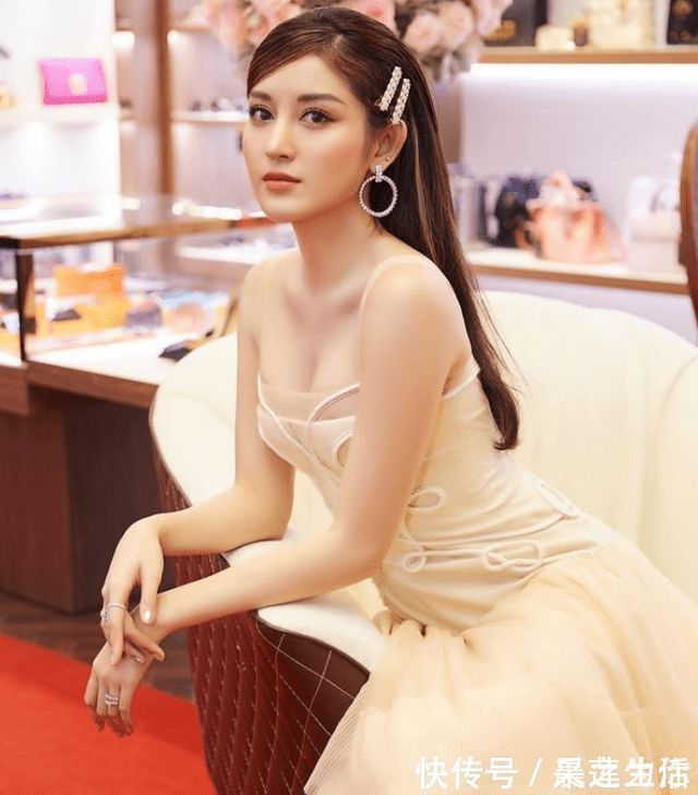 越南|越南“第一美女”有多撩人?“沙漏型”身材惹人羡,健身作用大