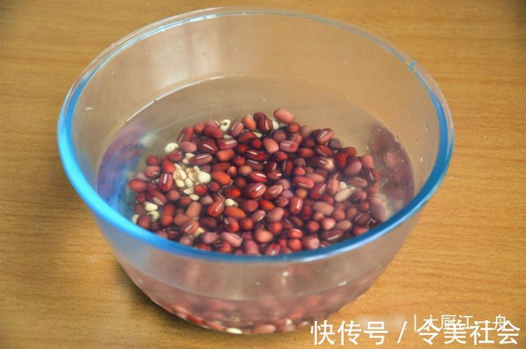 老奶奶|80岁的老奶奶吃了一辈子的红豆,不打豆浆不熬粥,越吃越精神