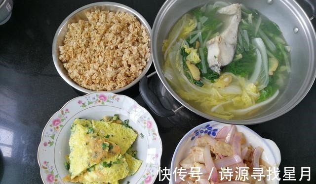今天的午饭营养很丰富,可是,网友这么普通也敢晒出来!