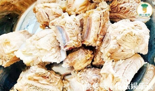 白芷|排骨这样做，比糖醋排骨下饭数倍，一周吃三次都不腻，只怪太好吃