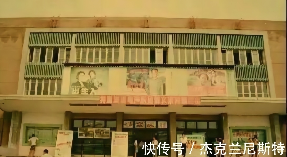 绘画!他画发动机,横的卖198万竖的卖1897万,美术老师却说这不是画