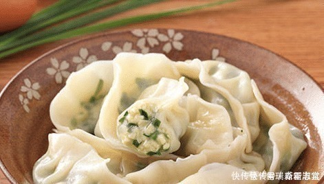食用盐|煮饺子,最忌开水下锅,大厨多加这一步,饺子鲜嫩多汁不破皮