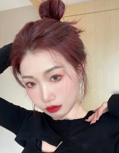 颜色|2021最受欢迎的4款发色,黄皮女人一定要染!