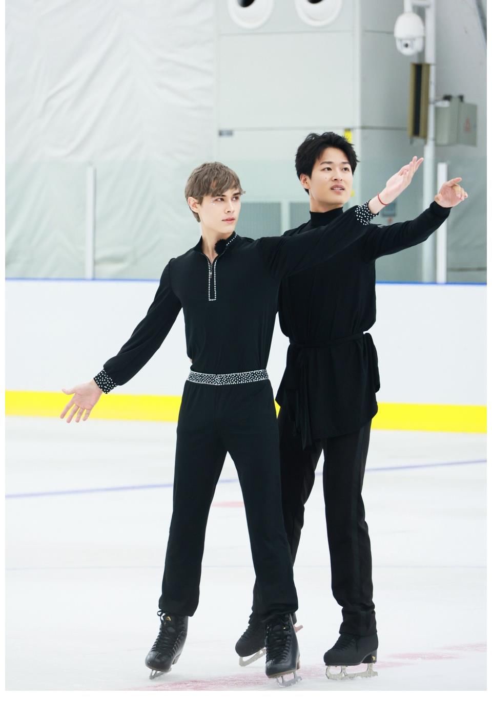 李汶翰|《完美的夏天2》李汶翰于小彤宋威龙峡谷漂流 利路修Twins跳冰舞