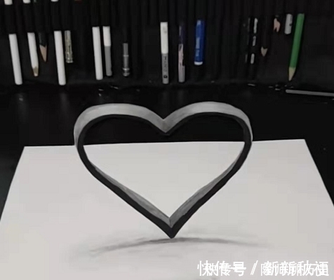 爱心@美术生画“立体爱心”,本以为是“翻车现场”,看到最后失策啊!