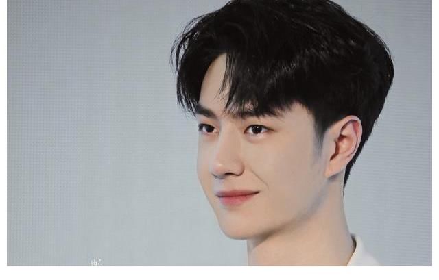 好意外！王一博电台更新，积极营业却被网友调侃：过于活跃了