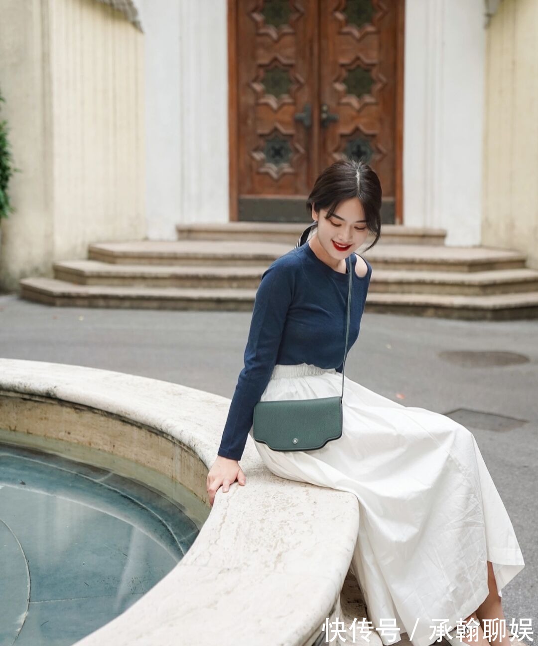 女神|女神博主绿色衣服单品穿搭,居然能搭配得那么好看,优雅又显白