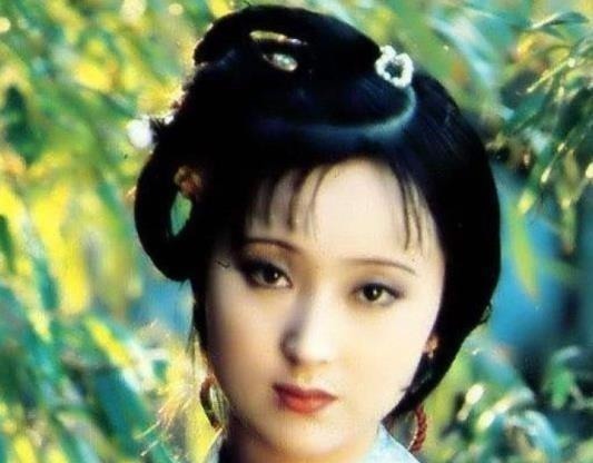 刘姥姥！刘姥姥经过潇湘馆，一不小心惹得众人开怀大笑，暴露林黛玉的陋习！