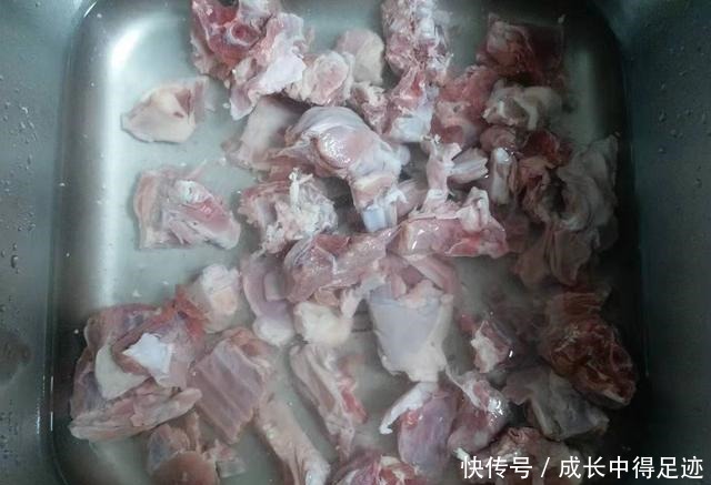 几个步骤去除羊肉膻味,肉质软嫩鲜香,放心吃肉不怕胖,特别下饭