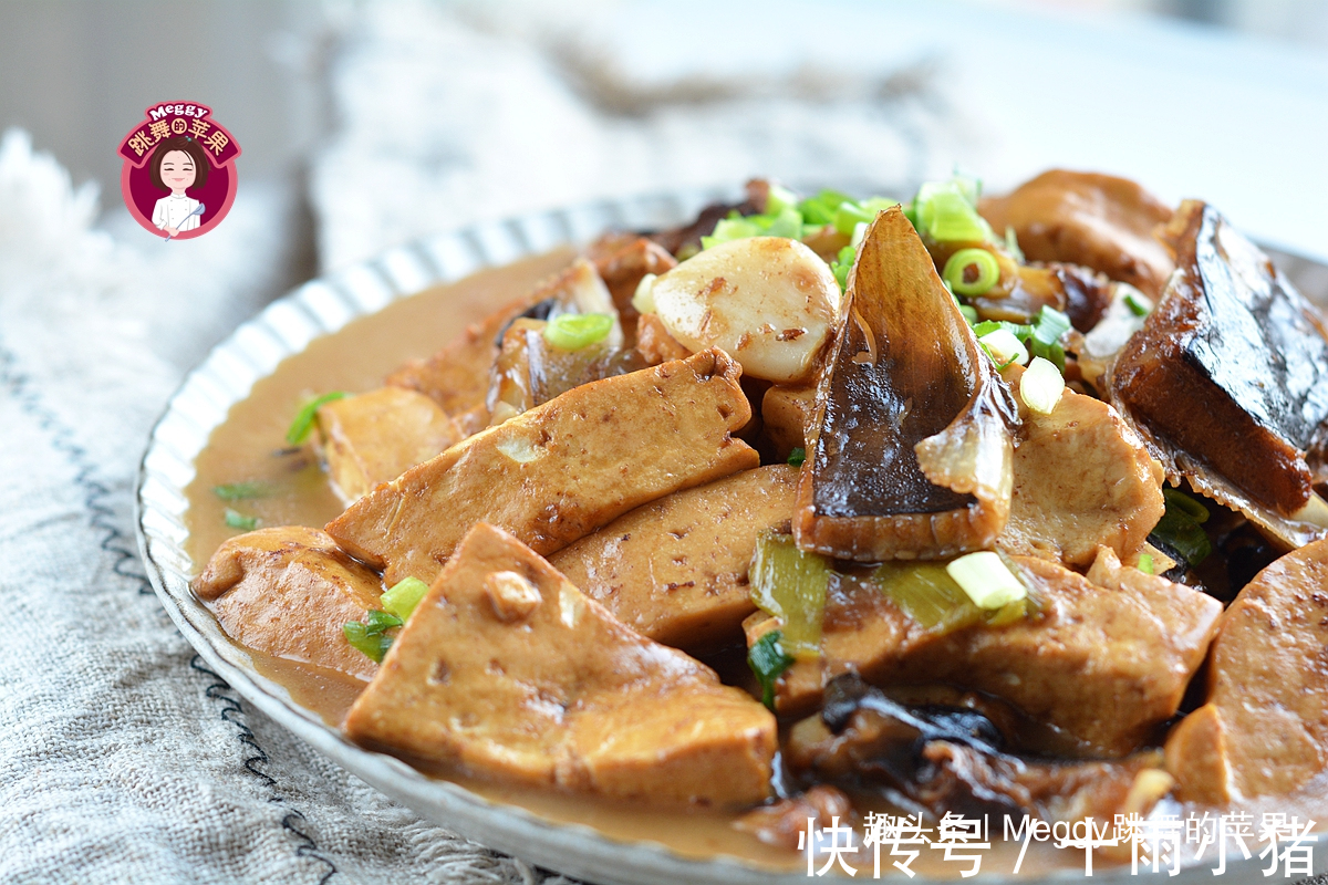 这鱼被称“老板鱼”，是魔鬼鱼的亲戚，全身无刺，鲜美不舍得挪筷