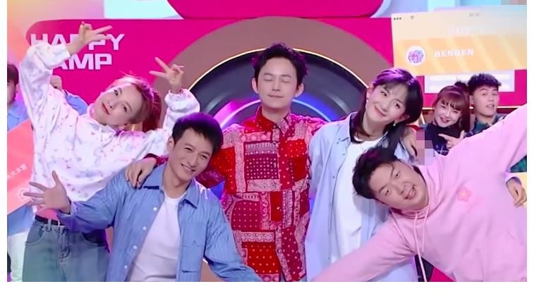 《快本》开播24周年,谢娜发博晒名场面,节目组喊话:等你哦