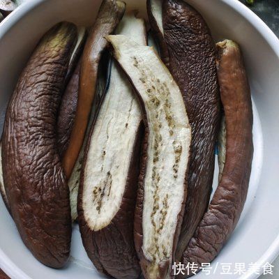 正宗|你凉拌茄子的正宗做法，简单几步，越吃越上瘾