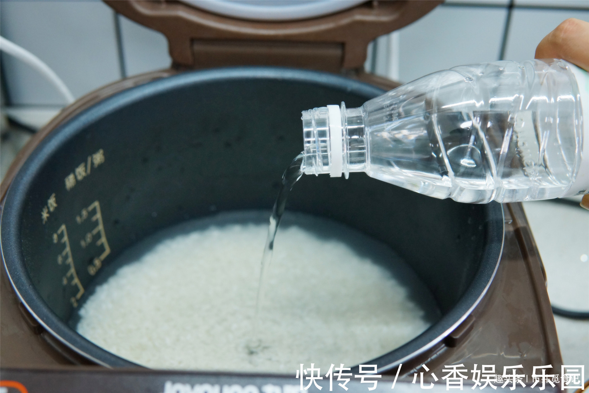 咸鸭蛋|自从学会这早餐,家里米不够吃了,上班上学拿一个就走,营养好吃