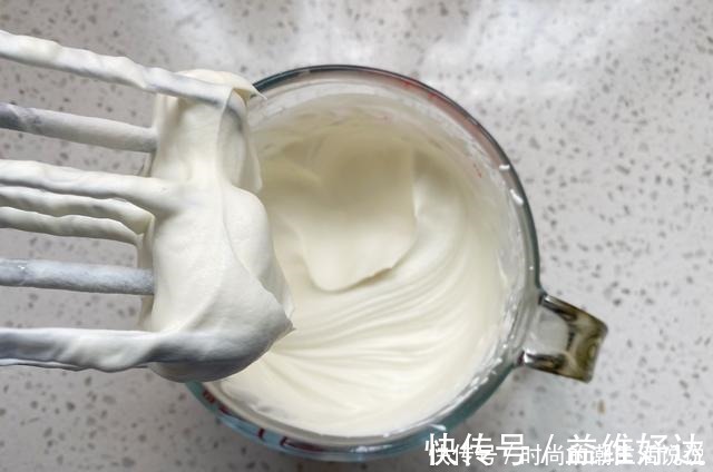 开裂|自制香浓的可可蛋糕卷,做法简单又方便,怎么卷都不开裂
