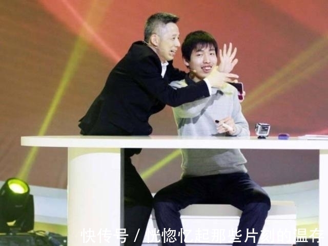 他被学校认为是智障拒收，在《最强大脑》随口说出答案，赢了教授