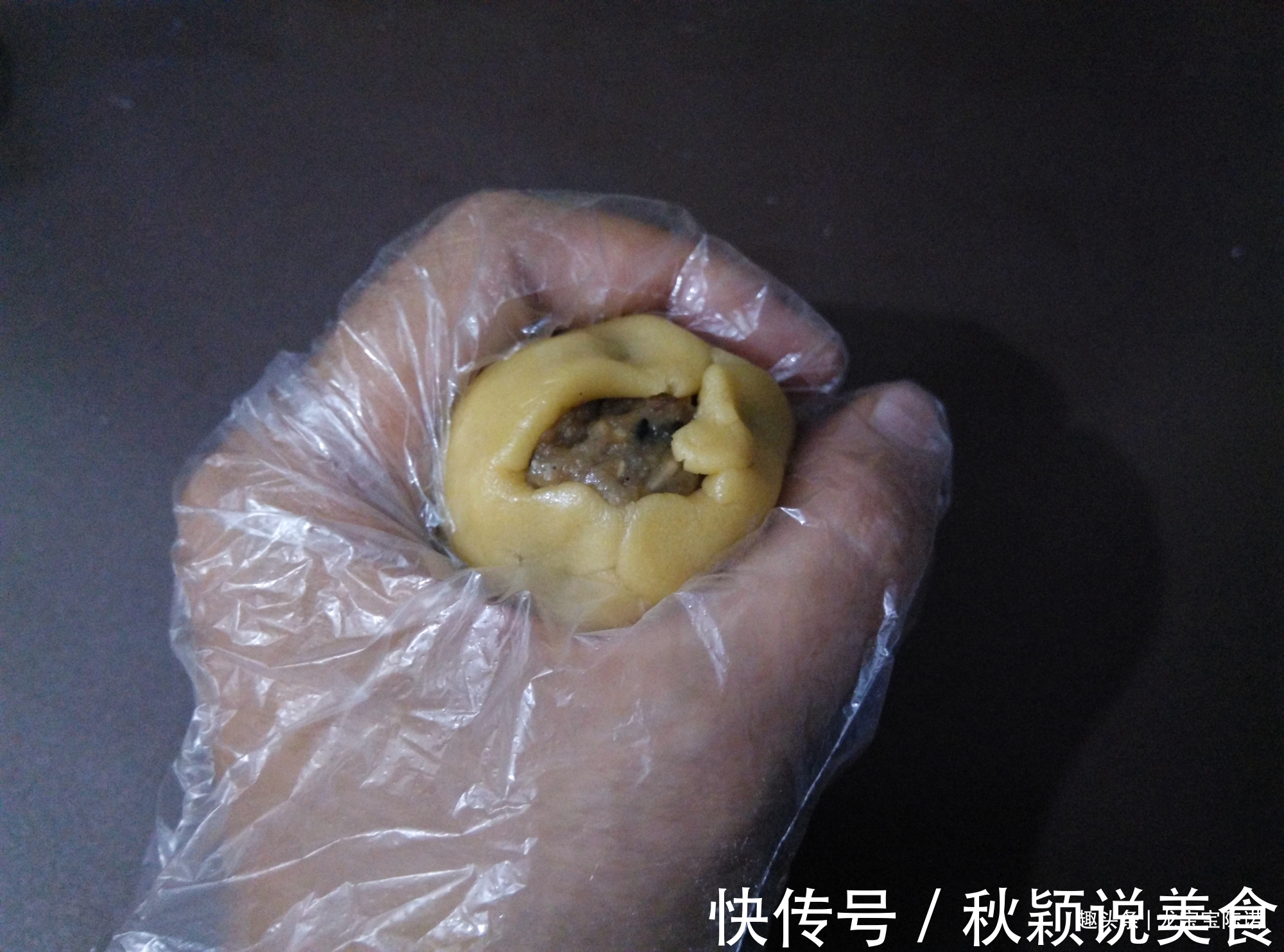 自制五仁馅月饼,放白糖还是红糖,区别很大,别放错了