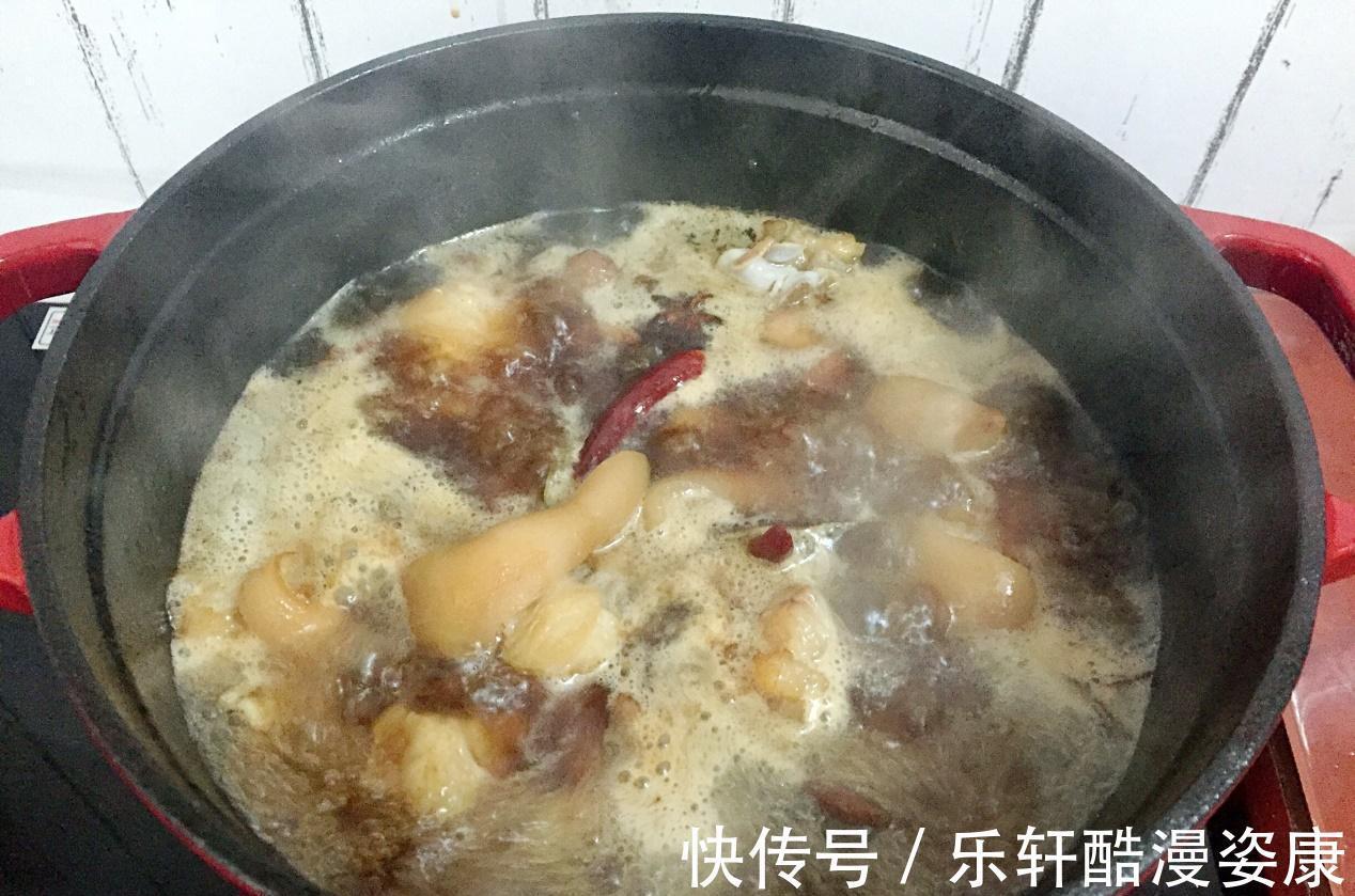 红烧猪蹄这样做,肥而不腻Q弹软糯,色香味俱全
