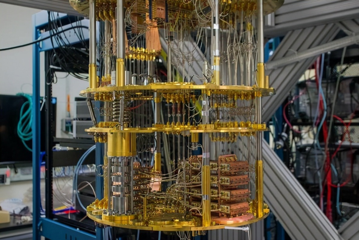 科学家们|碾压谷歌100亿倍,中国量子计算机多牛?高斯玻色取样仅200秒