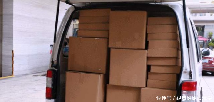 双十一|女子网上买了80件衣服,却收到1000多件!懵了这得穿到啥时候