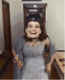 |搞笑GIF段子:妹子,但凡平时多吃一点米饭,也不至于被风吹走了