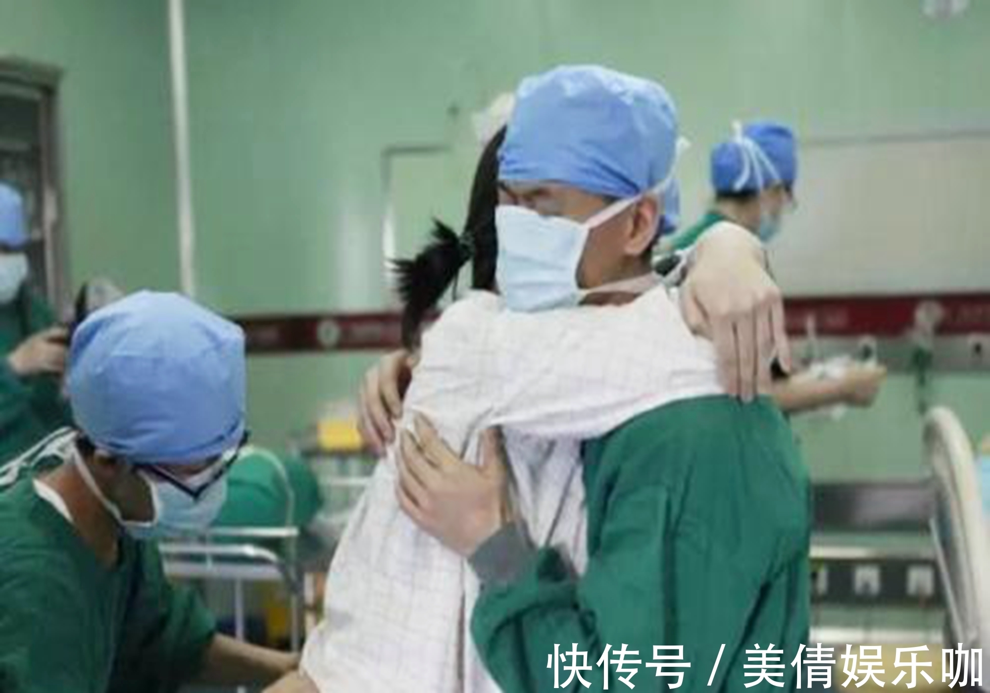 产妇|产妇分娩骂个不停,丈夫反手一巴掌,“啪”的一声整个产房安静了