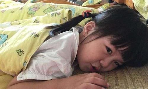 深度睡眠|妈妈带娃孩子不长个,奶奶带娃身高猛涨,医生:都是午睡惹的祸