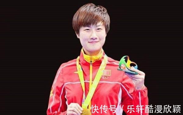 国乒女队|人生赢家!丁宁与神秘男子牵手逛街,网友看背影像方博