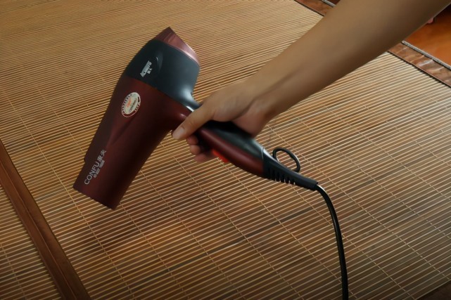 凉席一年没洗全是螨虫,教你正确的清洗方法,洗得干净还除螨虫