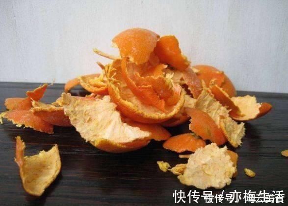 妙用|白醋泡橘子皮太厉害了,教你橘子皮3种神奇妙用,橘皮扔掉可惜了
