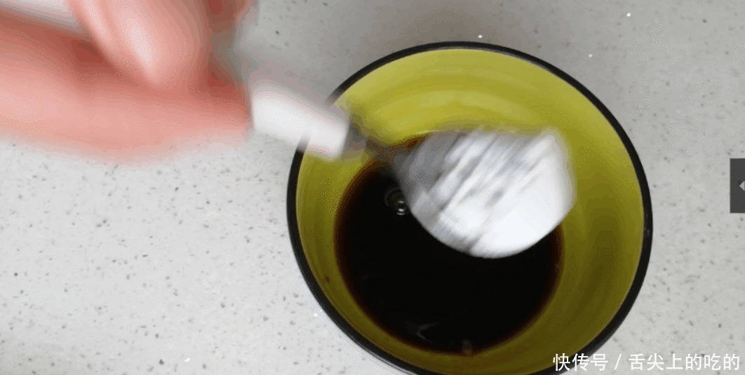 做出|大白菜怎么吃?白菜百吃,一碗芡汁,做出不一样的味道