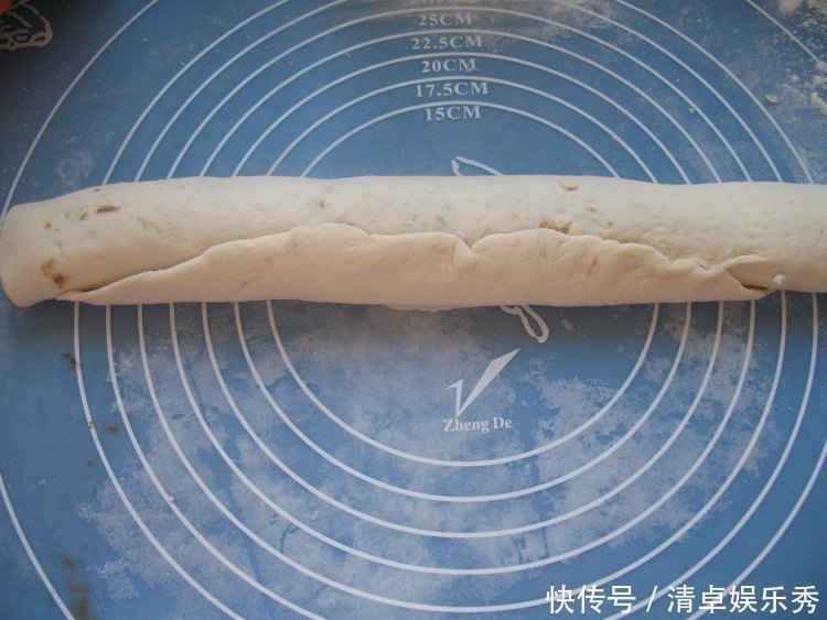 补钙|面粉不要蒸馒头了,教你此做法,孩子一顿吃3个,补钙又好吃!