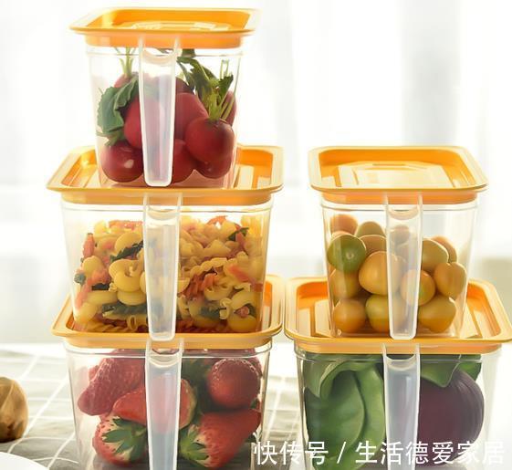 一进小姨家的厨房以为走错了,物品摆放太整齐,看不到瓶瓶罐罐!