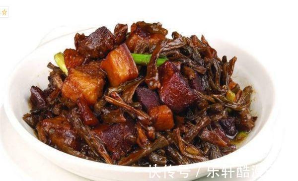 开胃|夏天，这蔬菜记得多囤点，做法特简单，解馋开胃，炖肉吃特别香。