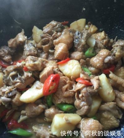 它跟土豆是绝配,鲜香美味又下饭,6分钟就出锅,天天吃不腻!