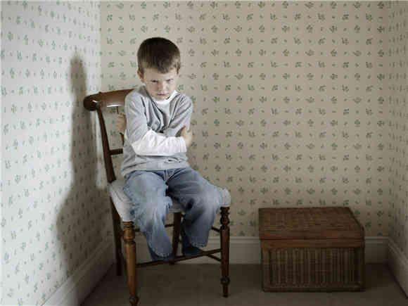 孩子|十张讽刺插图,揭示孩子现代童年和过去童年区别,家长看完会沉默