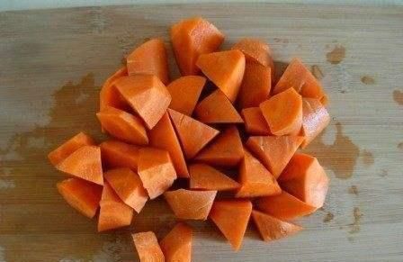 脾胃|胡萝卜和此物一起煮粥吃,脾胃养好了,视力变好了,也不失眠了